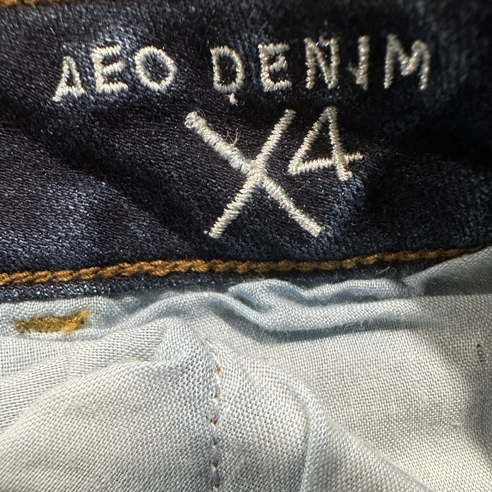 American Eagle Outfitters Dark Blue Distressed Skinny Jeans - Picture 4 of 8